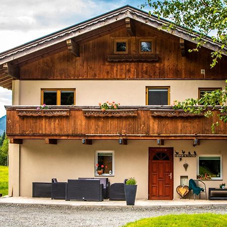 Mountain Lodge Neukirchen am Großvenediger Exterior photo